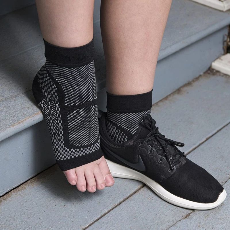 1 ペアスポーツ足首サポートブレース圧縮スリーブ足底筋膜炎靴 - Ankle Brace Sock のレビューと価格